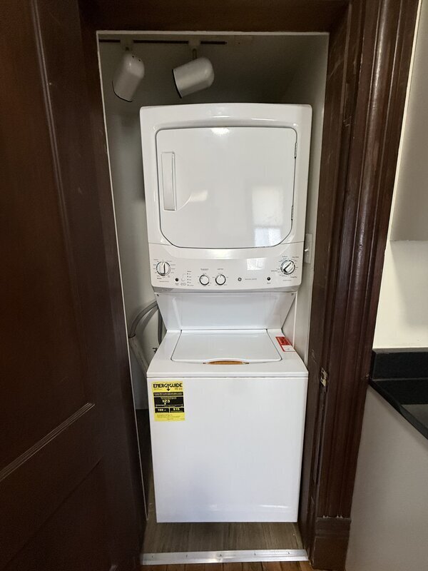 Building Photo - 187-189 E Whittier St