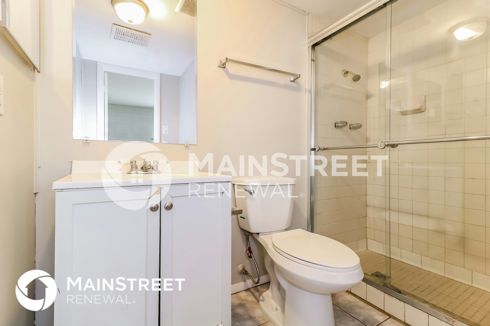 Building Photo - 6211 W Indianola Ave