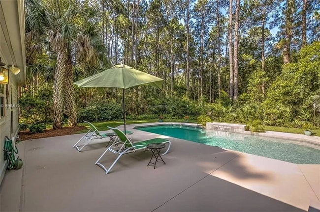 Building Photo - 5 Bridle Ct