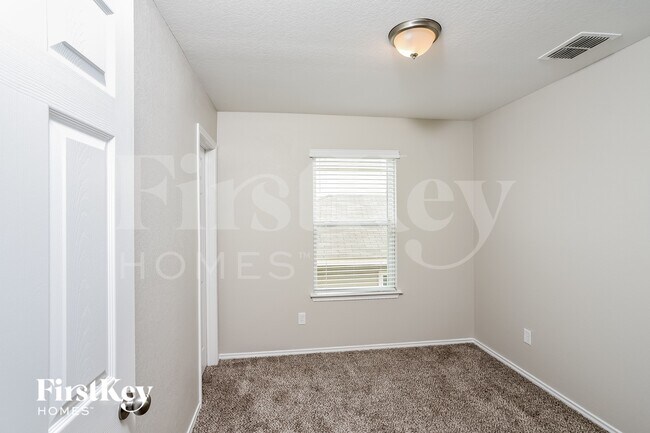 Building Photo - 11726 Silver Field