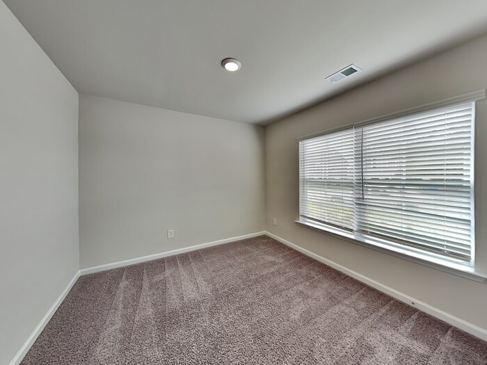 Building Photo - 36 Blue Fescue Way