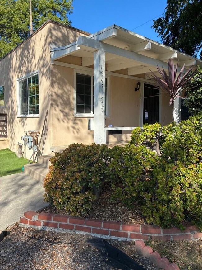 Building Photo - Mar Vista