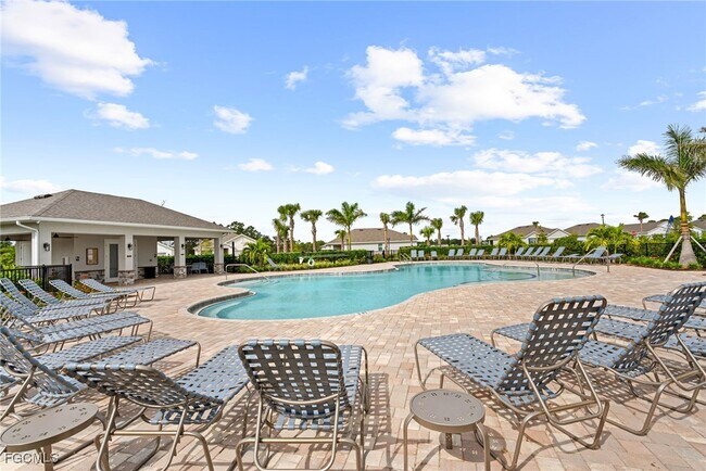 Building Photo - 1150 Brooklands Dr