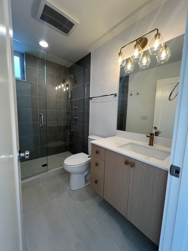 Building Photo - Beautiful Blackwood Home Ballard!