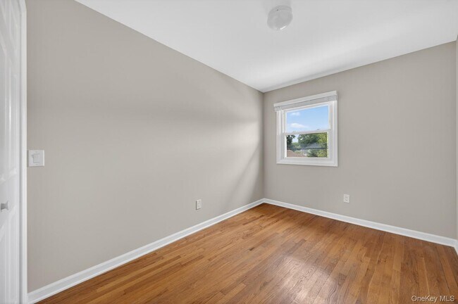 Building Photo - 68 Graywood Rd