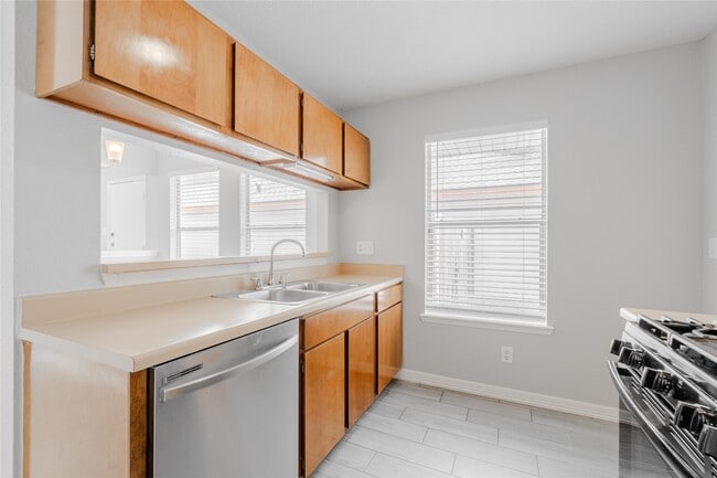 Building Photo - 13746 Vickston Ln