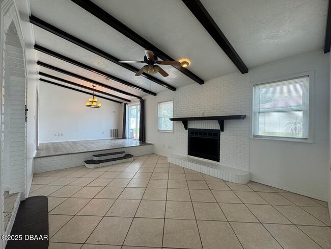 Building Photo - 397 Oslo Dr