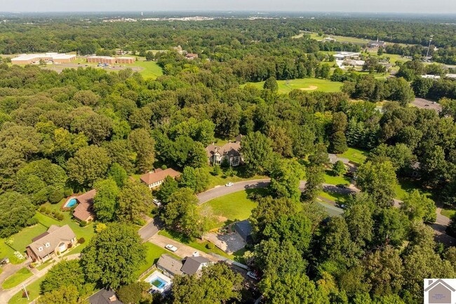 Building Photo - 51 Martin Cir