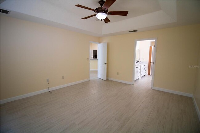 Building Photo - 14369 Babylon Way