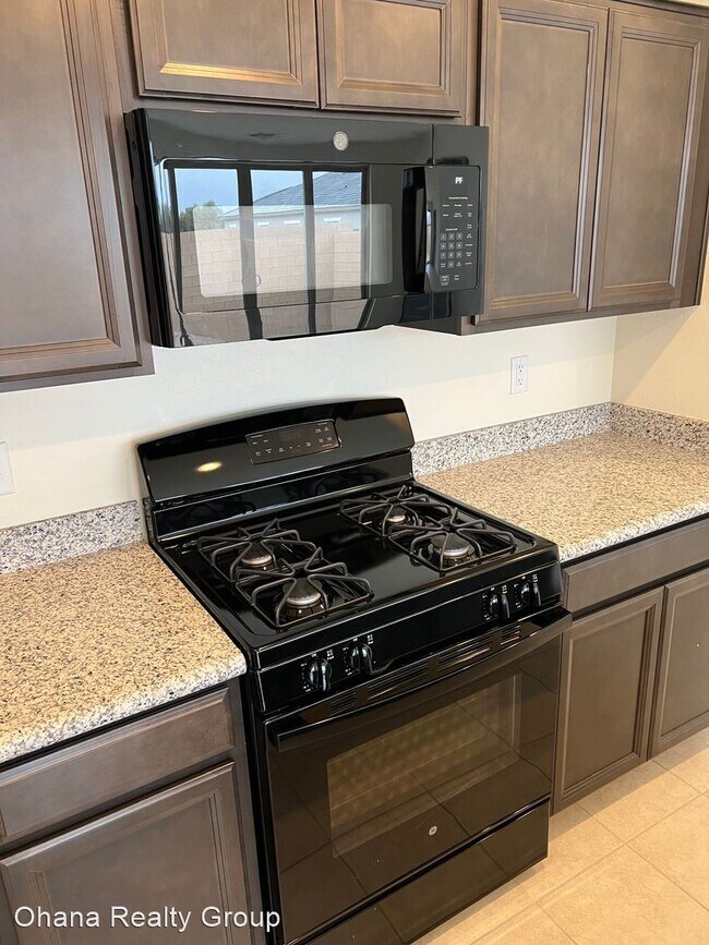 Building Photo - 4 br, 2.5 bath House - 10072 Spelter Street