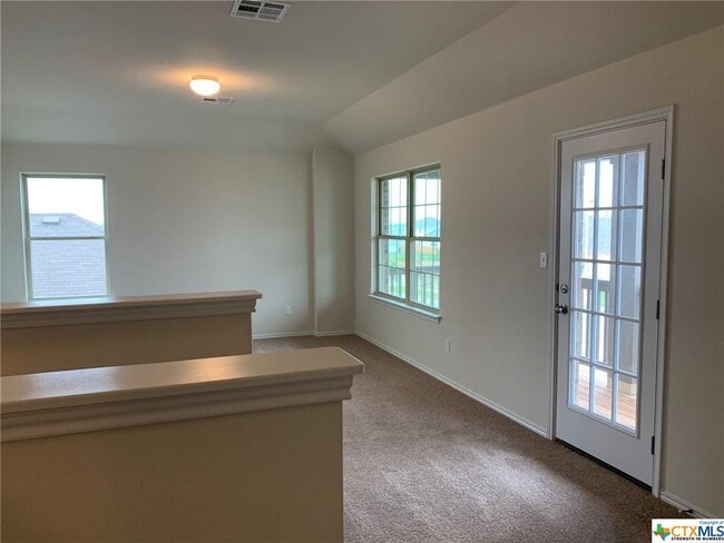 Building Photo - 161 Gray Wolf Dr