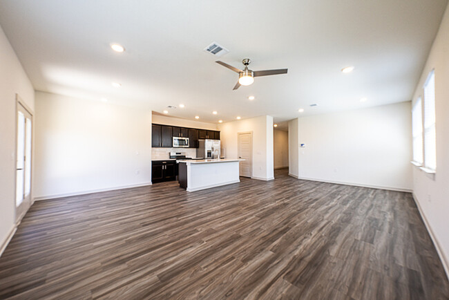 Building Photo - 13708 Lubeck Dr