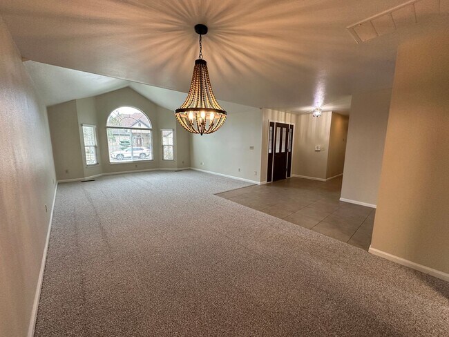 Building Photo - 1780 Paddock Ln
