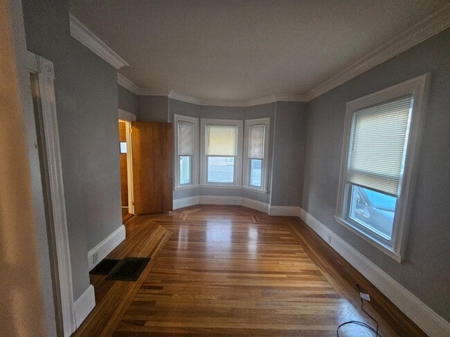 Building Photo - 208 Morrison Ave