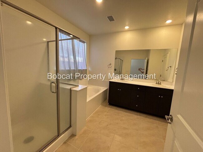Building Photo - 1120 Dapple Dr
