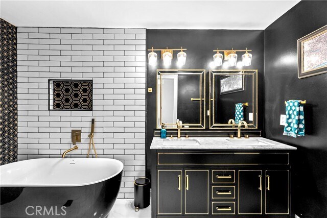 Building Photo - 9101 La Salle Ave