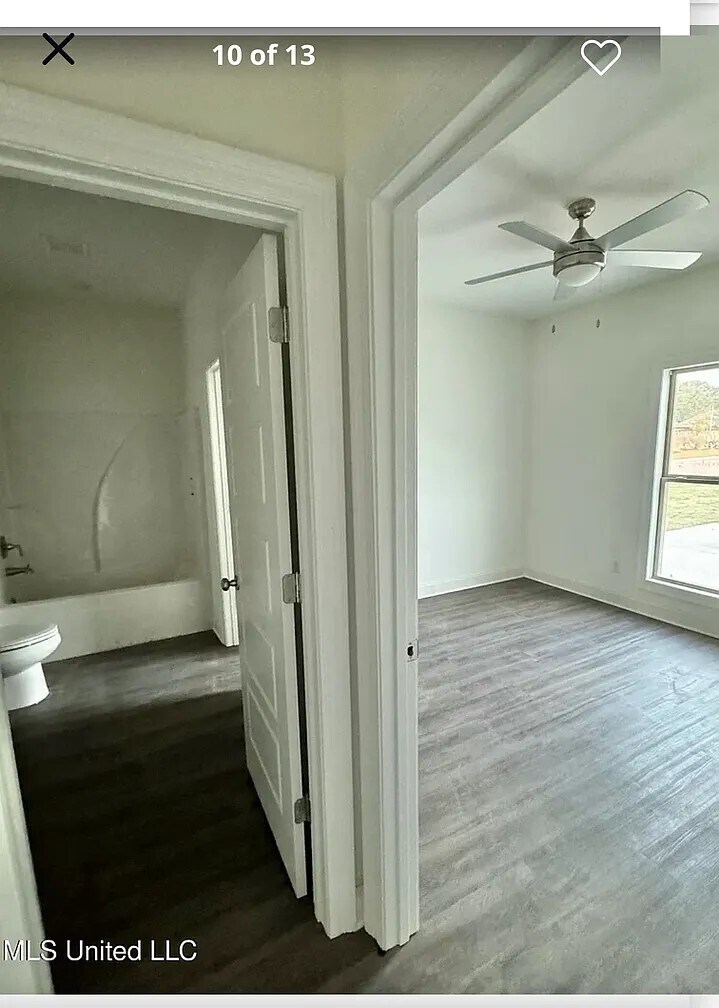 Building Photo - 405 Baleigh Way