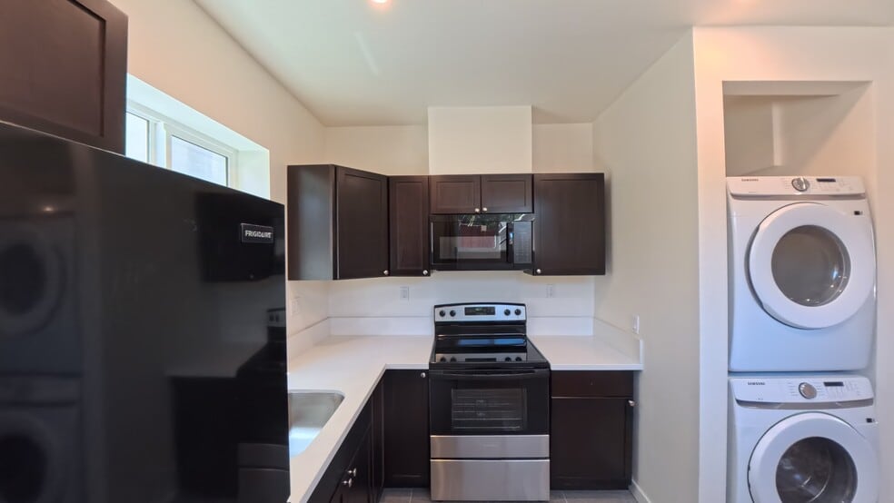 Building Photo - 855 Winston Dr