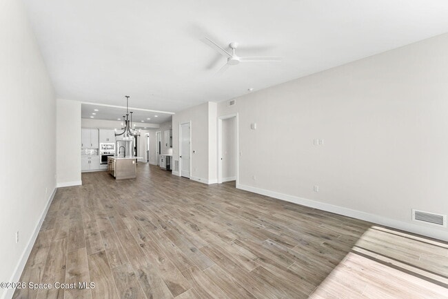 Building Photo - 225 Strand Dr