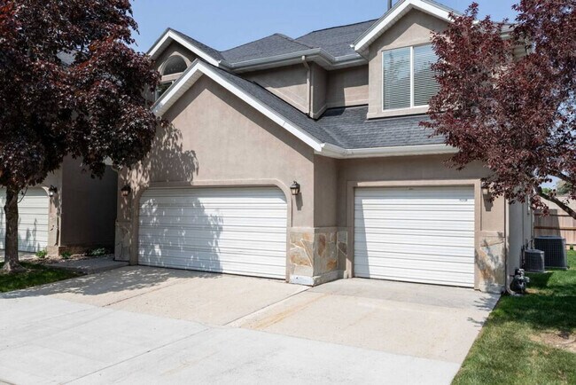 Building Photo - 8126 Clover Spring Ln