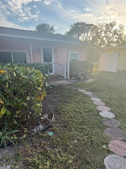 Building Photo - 304 Mt Pleasant Rd