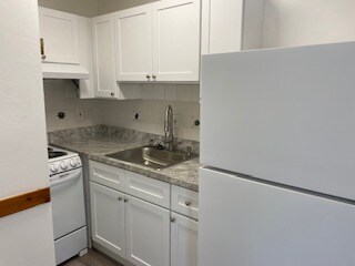 Building Photo - 630 Brevard Ave