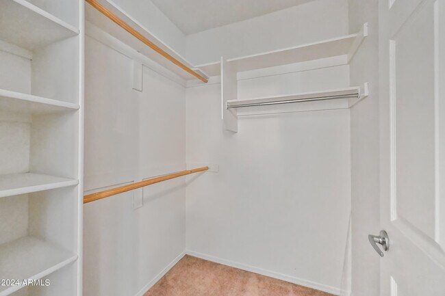 Building Photo - 1295 N Ash St