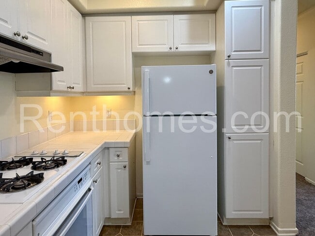 Building Photo - Sabre Springs, 10782 Sabre Hill Drive #271 - All appliances included! Within driving distance to 15!