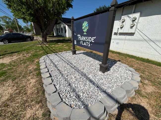 Building Photo - 309 Park St