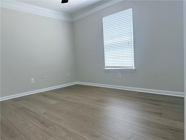 Building Photo - 3080 Centerglen Ln