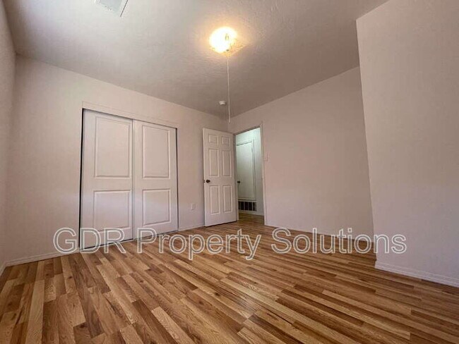 Building Photo - 2240 Stoner St SW