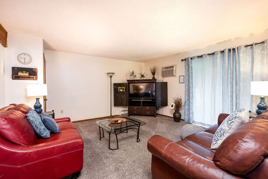 Building Photo - 6542 Bella Vista Dr NE