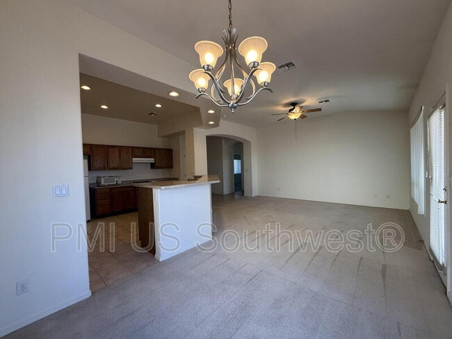 Building Photo - 2657 Edgewater Dr