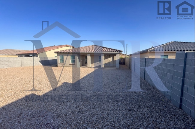 Building Photo - 3Bed/2Bath in Casa Grande! $199 MOVE-IN SP...