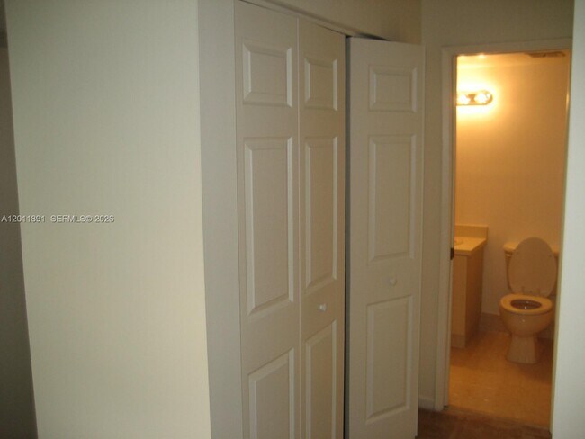 Building Photo - 8800 SW 123rd Ct