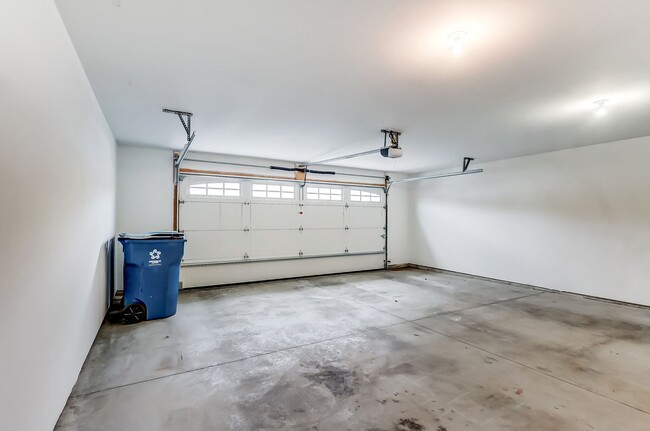 Building Photo - Victory Place Villas - 2 Bedroom, 2 Bathroom