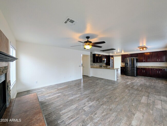 Building Photo - 1836 E Aspen Way