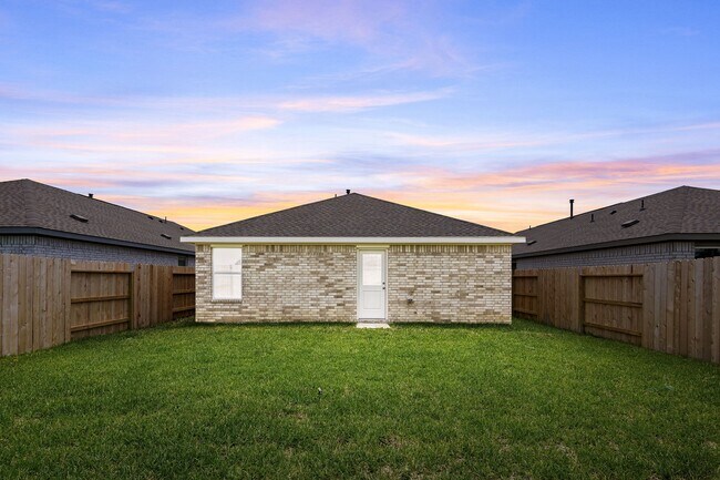 Building Photo - 27418 Sweetwater Bay Dr