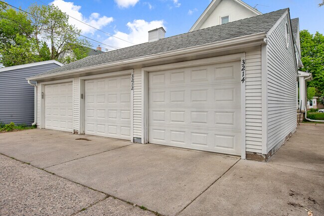 Building Photo - 3212 Colfax Ave S