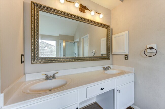 Building Photo - 1223 Oak Canyon Ln