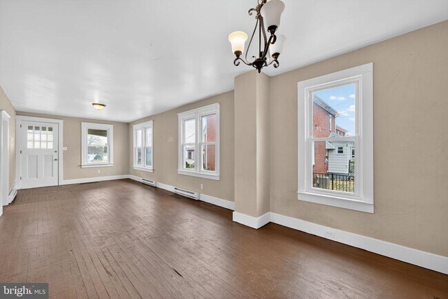 Building Photo - 38 N Scott St