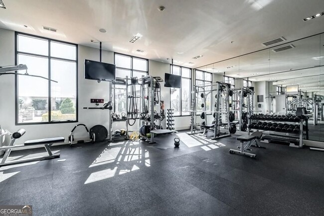 Building Photo - 2277 Peachtree Rd NE