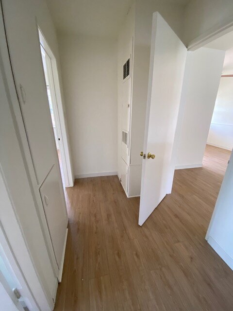 Building Photo - "Charming 2-Bed in Prime Culver City Location"