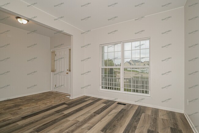 Building Photo - 508 Mason Creek Dr