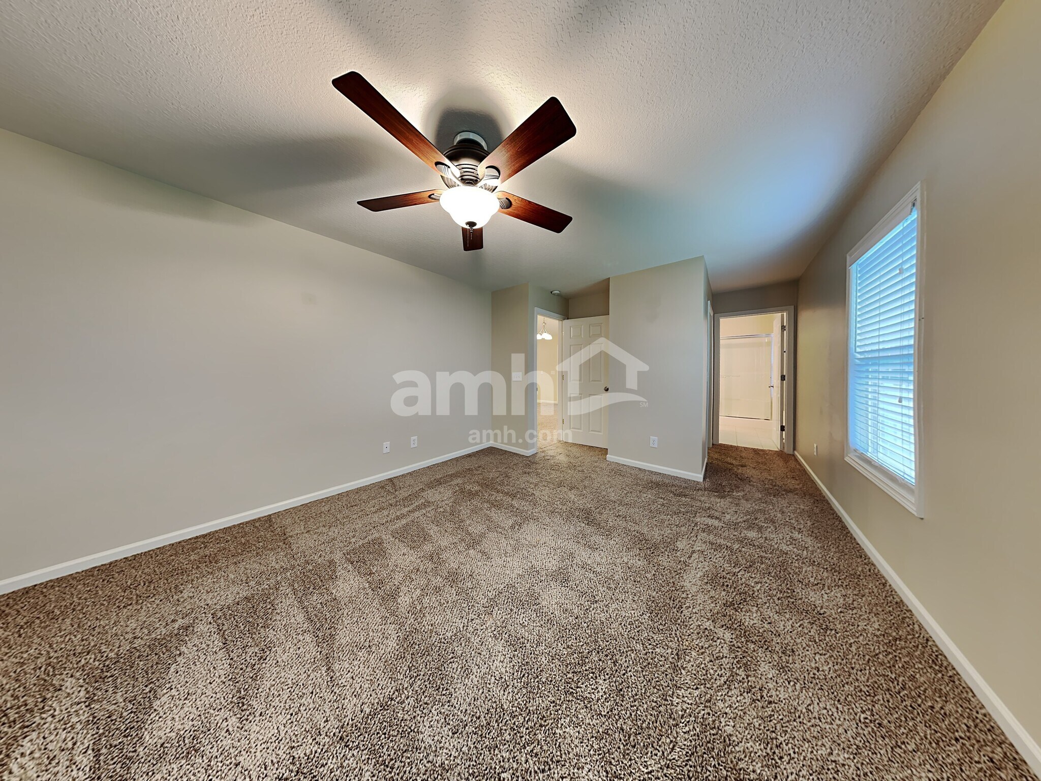 Building Photo - 128 Heartstone Cir