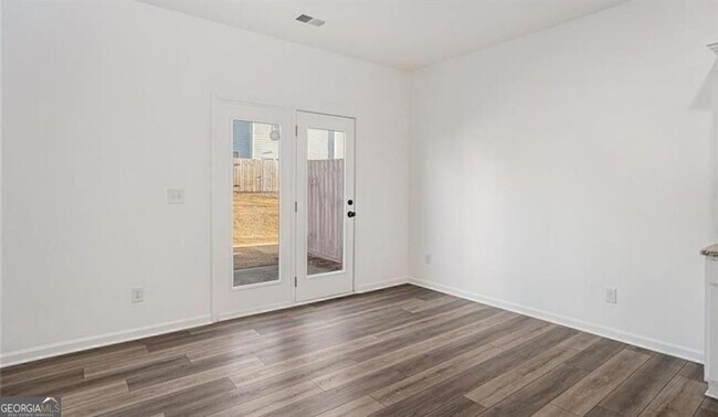 Building Photo - 312 Penn Sta Wy