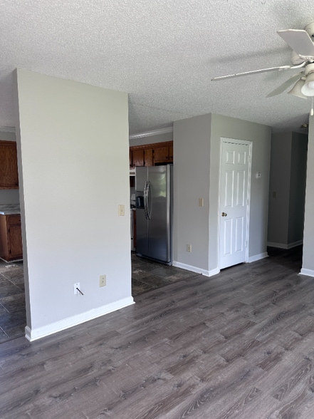 Building Photo - 1531 Richmond Dr
