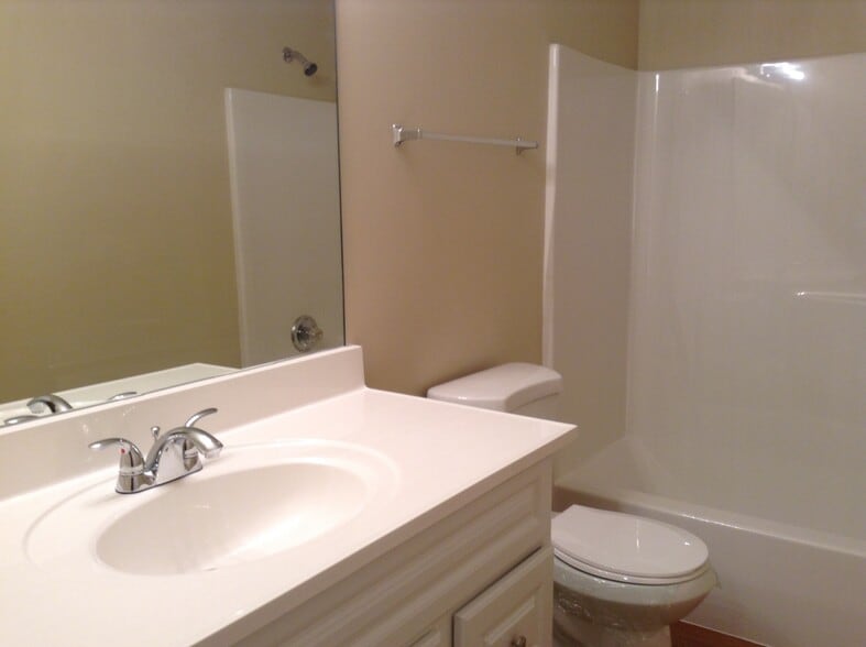 Building Photo - 7003 Pyramid Dr