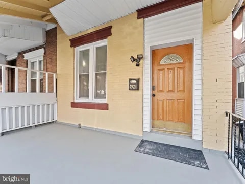 Front porch - 4924 Hazel Ave