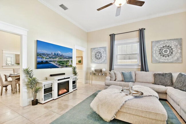 Building Photo - 607 S Orleans Ave